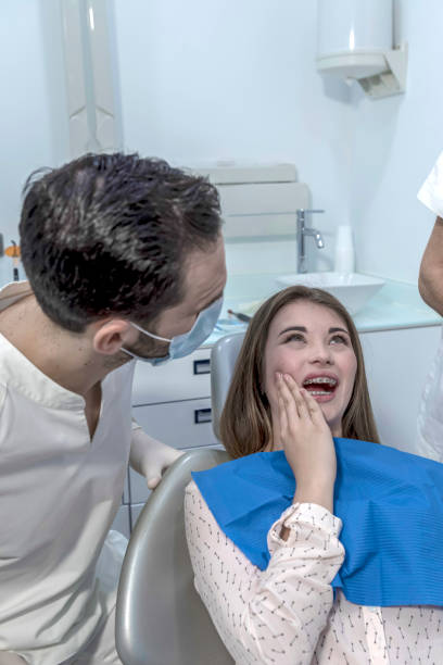 Best Emergency Broken Tooth Repair in Roodhouse, IL